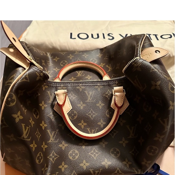 Authentic Louis Vuitton speedy 40 - Picture 6 of 11